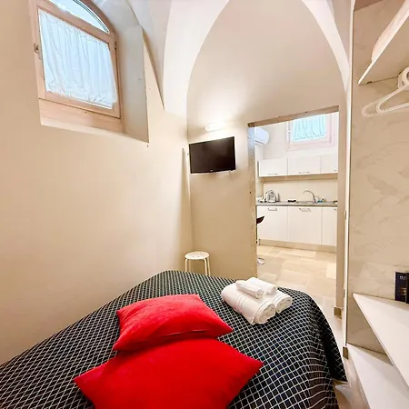 Finya Apartments - Affitti Brevi Italia ゲストハウス