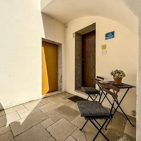 Finya Apartments - Affitti Brevi Italia ゲストハウス